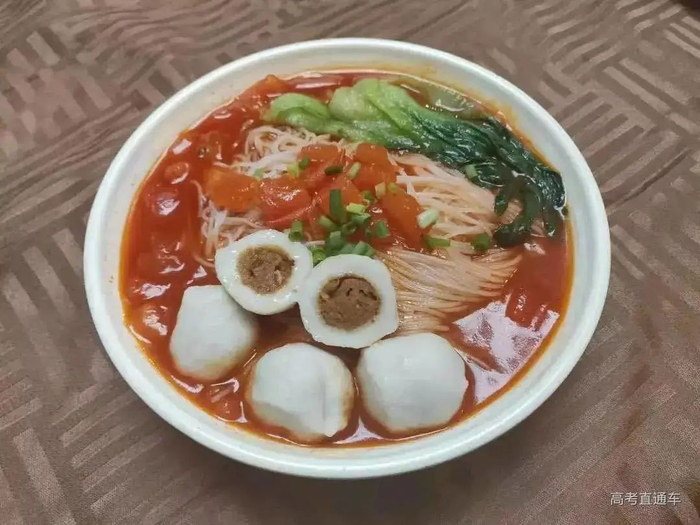 探秘清华食堂:数量成谜,美食多样,快来看看有没有你的菜