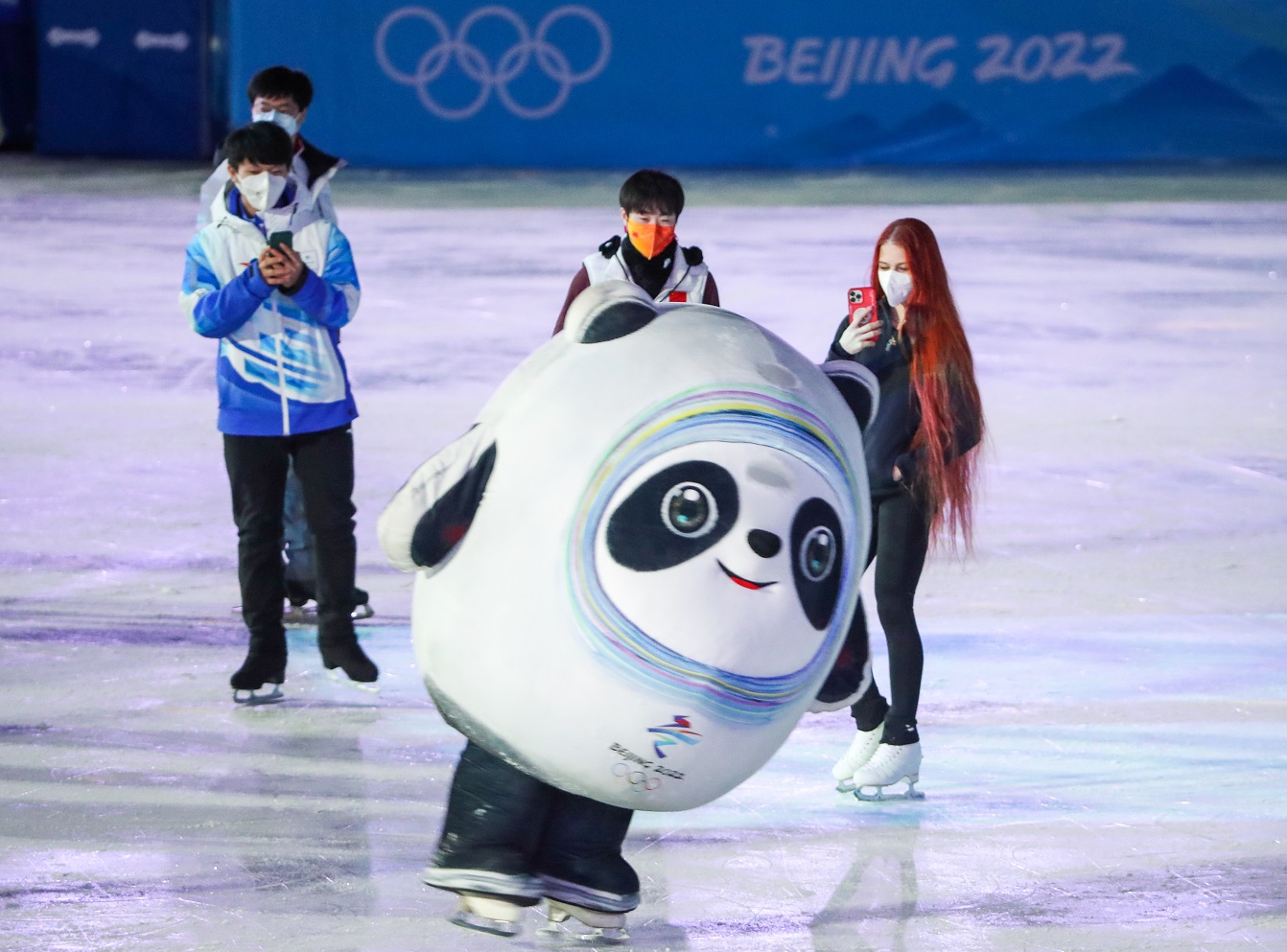 冬奥会精彩回顾！冰墩墩、谷爱凌、苏翊鸣等顶流令人难忘