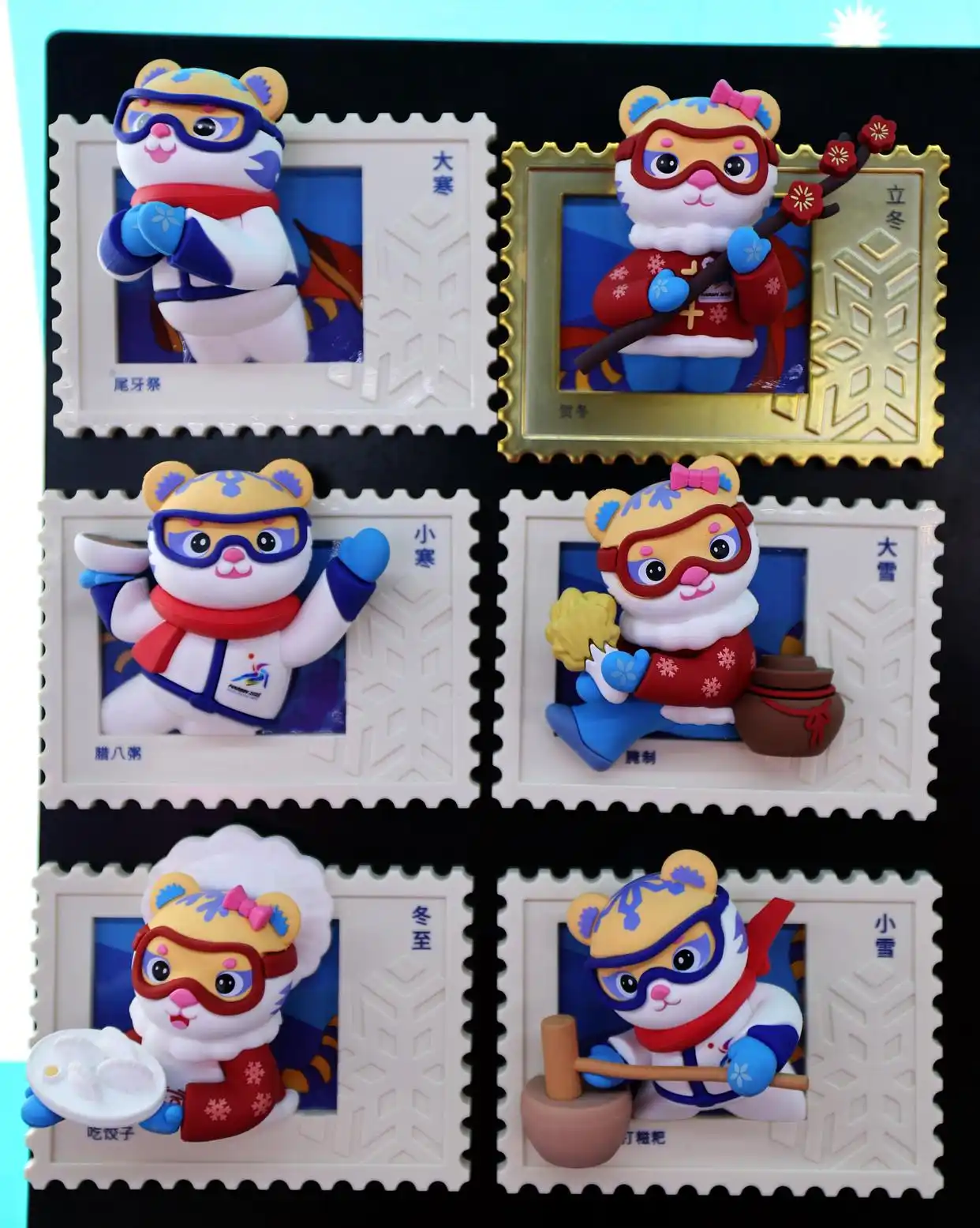 亚冬会赛程过半,吉祥物周边爆火,特色服饰一‘服’难求