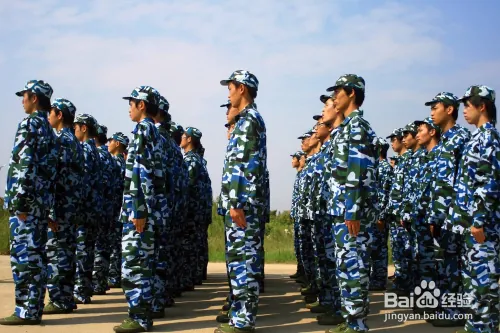 大学军训那些事儿:防中暑、鞋垫妙招及饮食注意事项