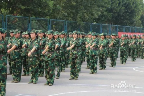 大学军训那些事儿:防中暑、鞋垫妙招及饮食注意事项