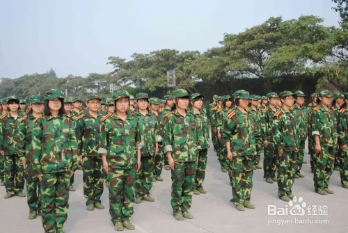 大学军训那些事儿:防中暑、鞋垫妙招及饮食注意事项