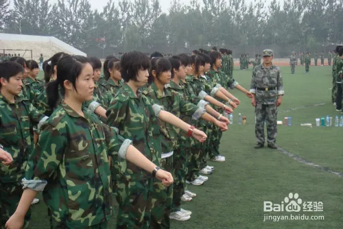 大学军训那些事儿:防中暑、鞋垫妙招及饮食注意事项