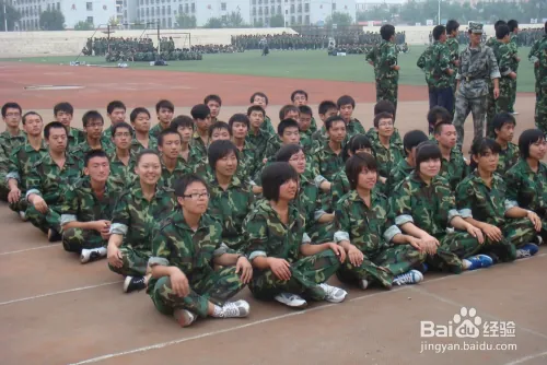 大学军训那些事儿:防中暑、鞋垫妙招及饮食注意事项