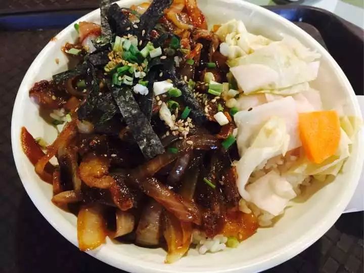 大学食堂那些事儿:三餐吃啥、回忆满满,还有这些食堂之最