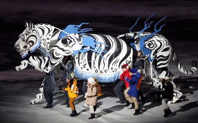 回顾平昌冬奥会开幕式:精彩瞬间与各国代表团风采全记录