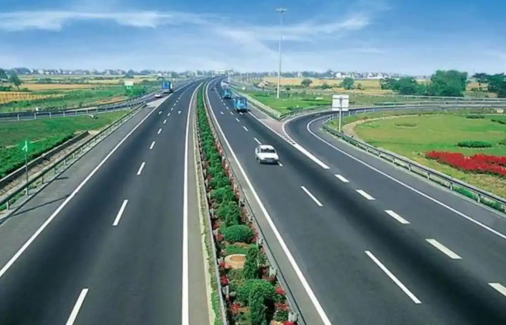 2025 高速收费大变革：部分路段车型费率下调，车主成本有变化