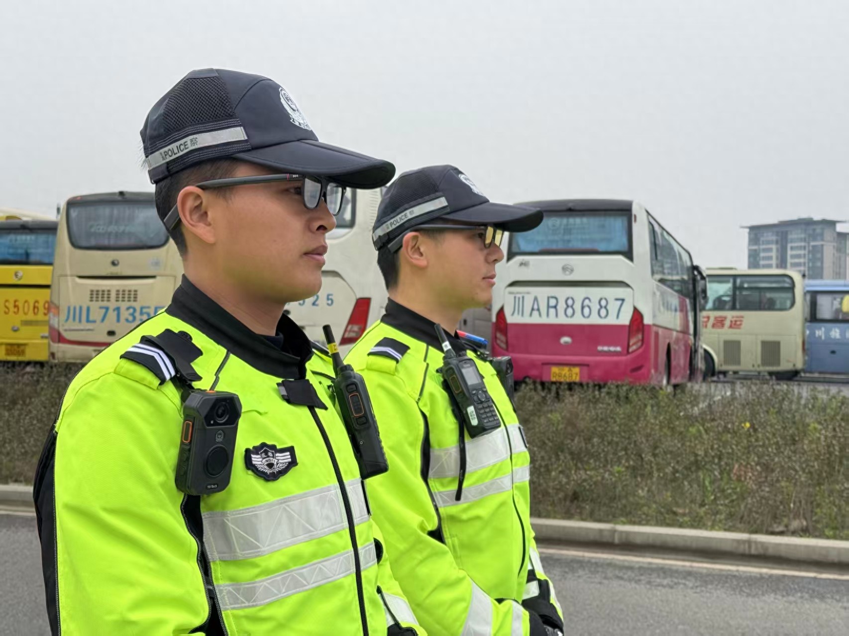 成都春节25天不限行后明日恢复常规限行，节前节后交通数据揭秘