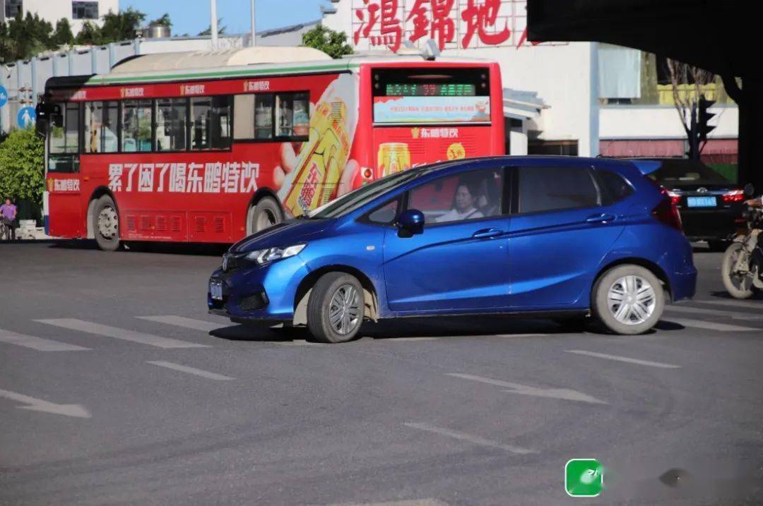 金平区和龙湖区交通路口晚高峰不文明行为及违章高发地曝光