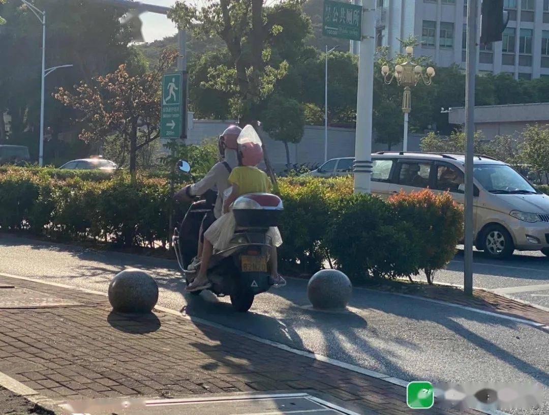 金平区和龙湖区交通路口晚高峰不文明行为及违章高发地曝光