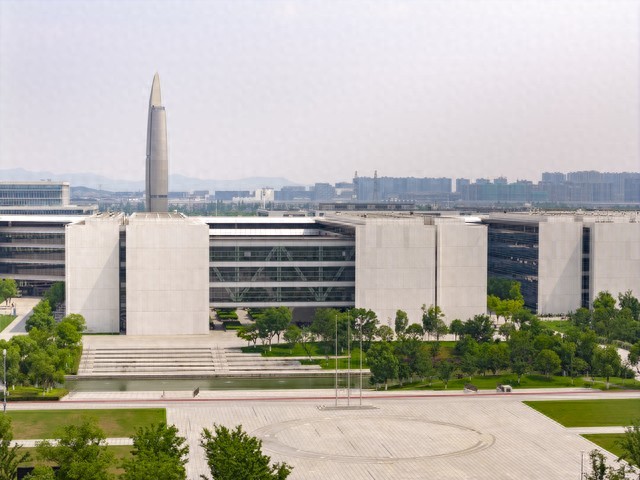 西湖大学学费差距近60倍！国内生6000元，外籍生35万