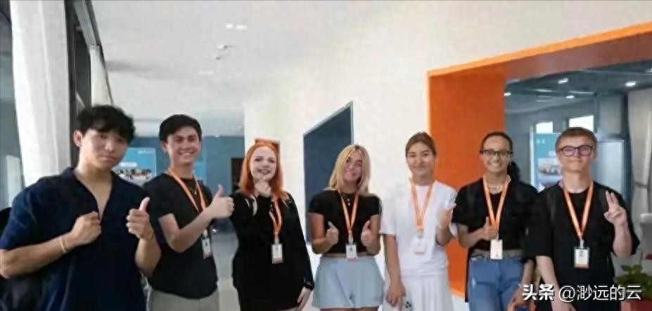 大学学费乱象:国内生六千外籍生三十五万,高校做法引吐槽