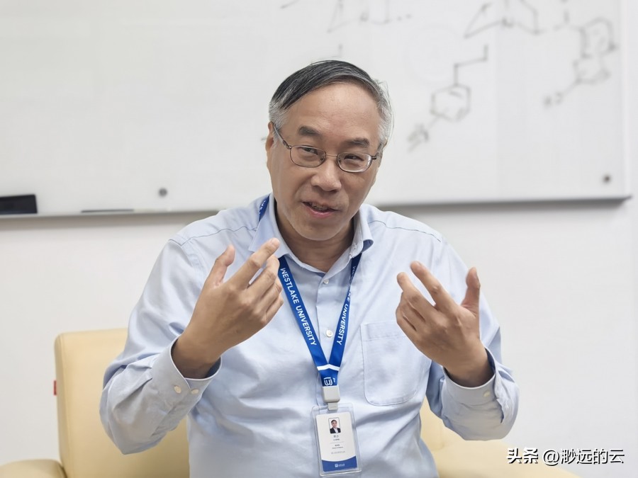 大学学费乱象:国内生六千外籍生三十五万,高校做法引吐槽