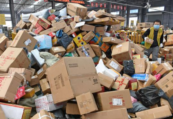 官方辟谣全国快递网点大面积停摆，部分偏远地区受疫情影响