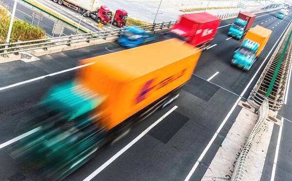 春节临近网络疯传快递停运通知,真相竟然是……