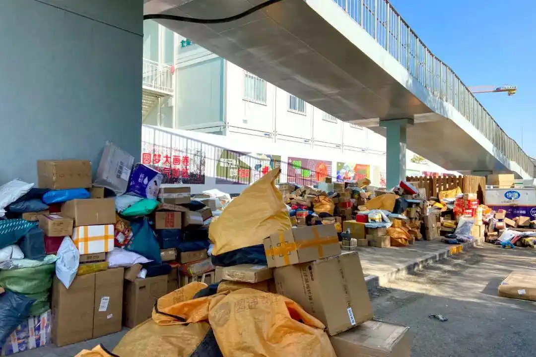 临近春节快递停运是假消息，多家快递公司宣布春节不打烊